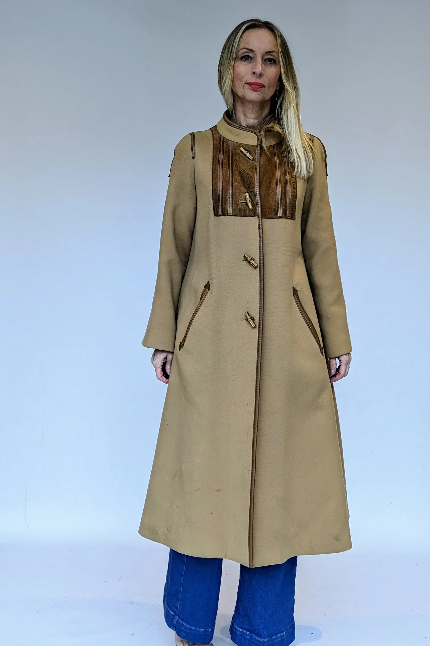 1970s Baccarat Camel Winter Wool Toggle Coat for Vogue Cambridge with Leather Trim