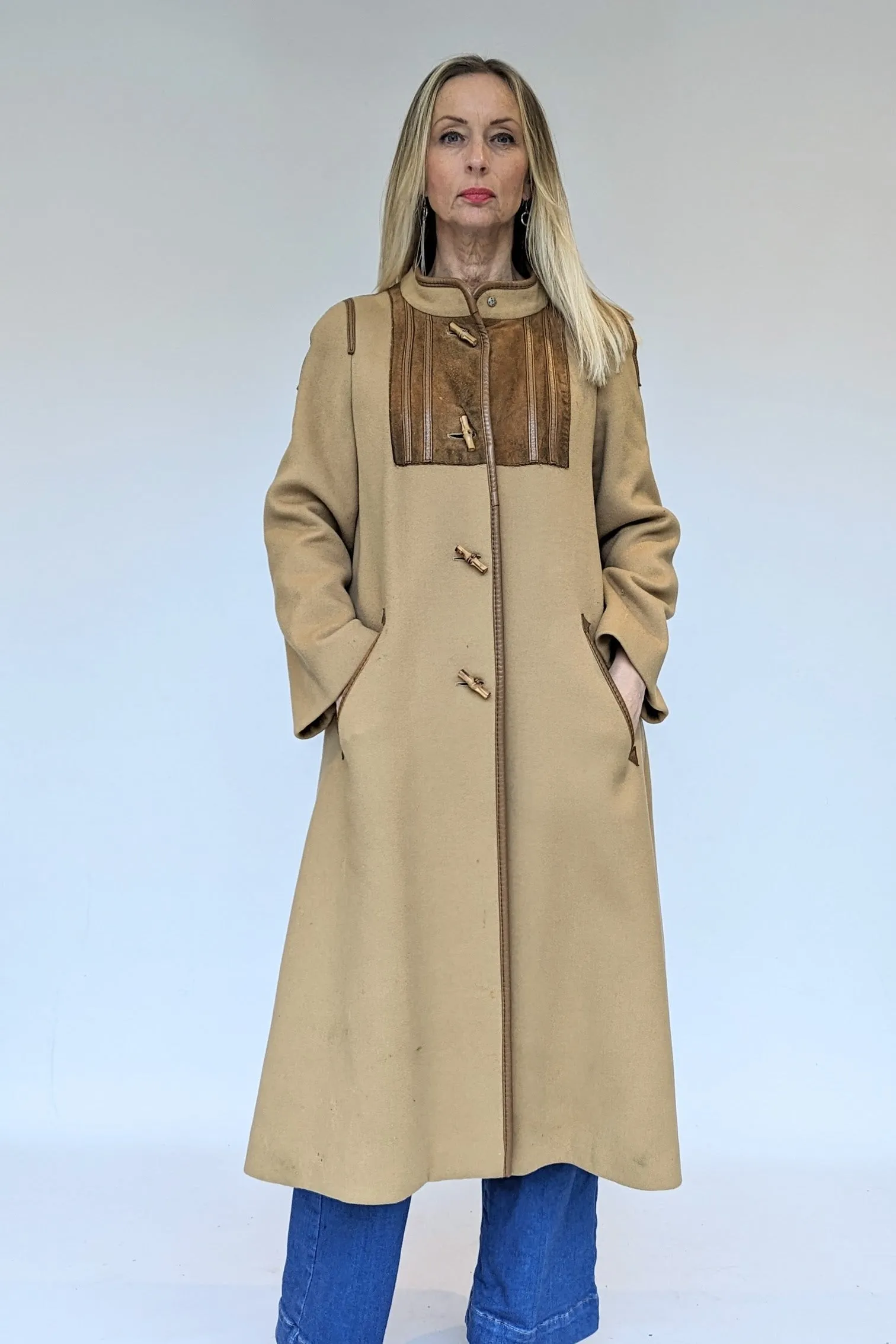 1970s Baccarat Camel Winter Wool Toggle Coat for Vogue Cambridge with Leather Trim