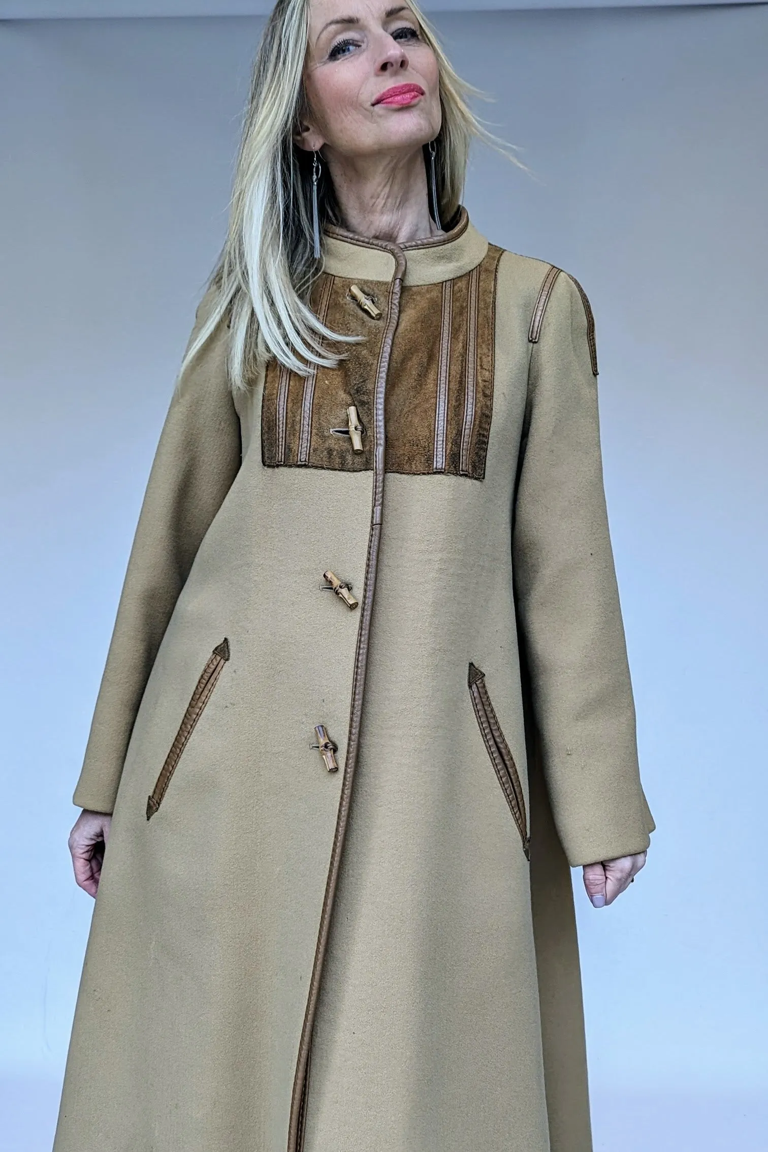 1970s Baccarat Camel Winter Wool Toggle Coat for Vogue Cambridge with Leather Trim