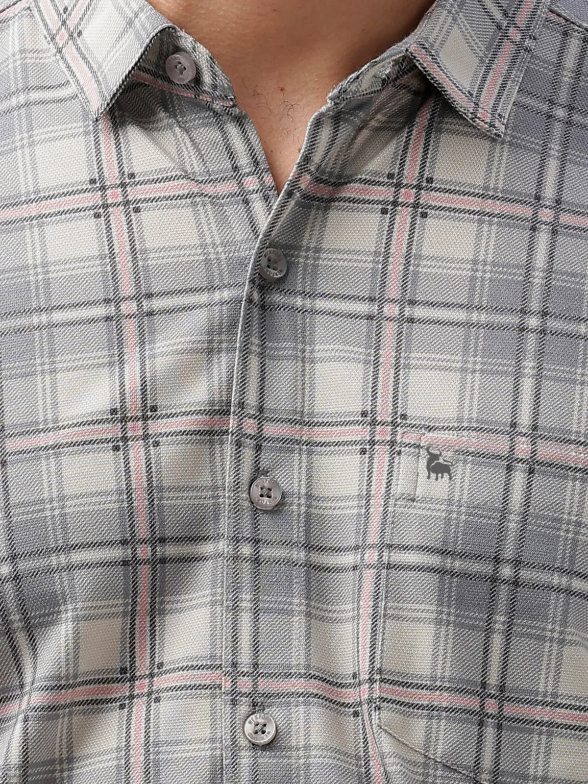 BULLMER Trendy Grey Regular Fit Checked Causal Full sleeve Shirt For Men.