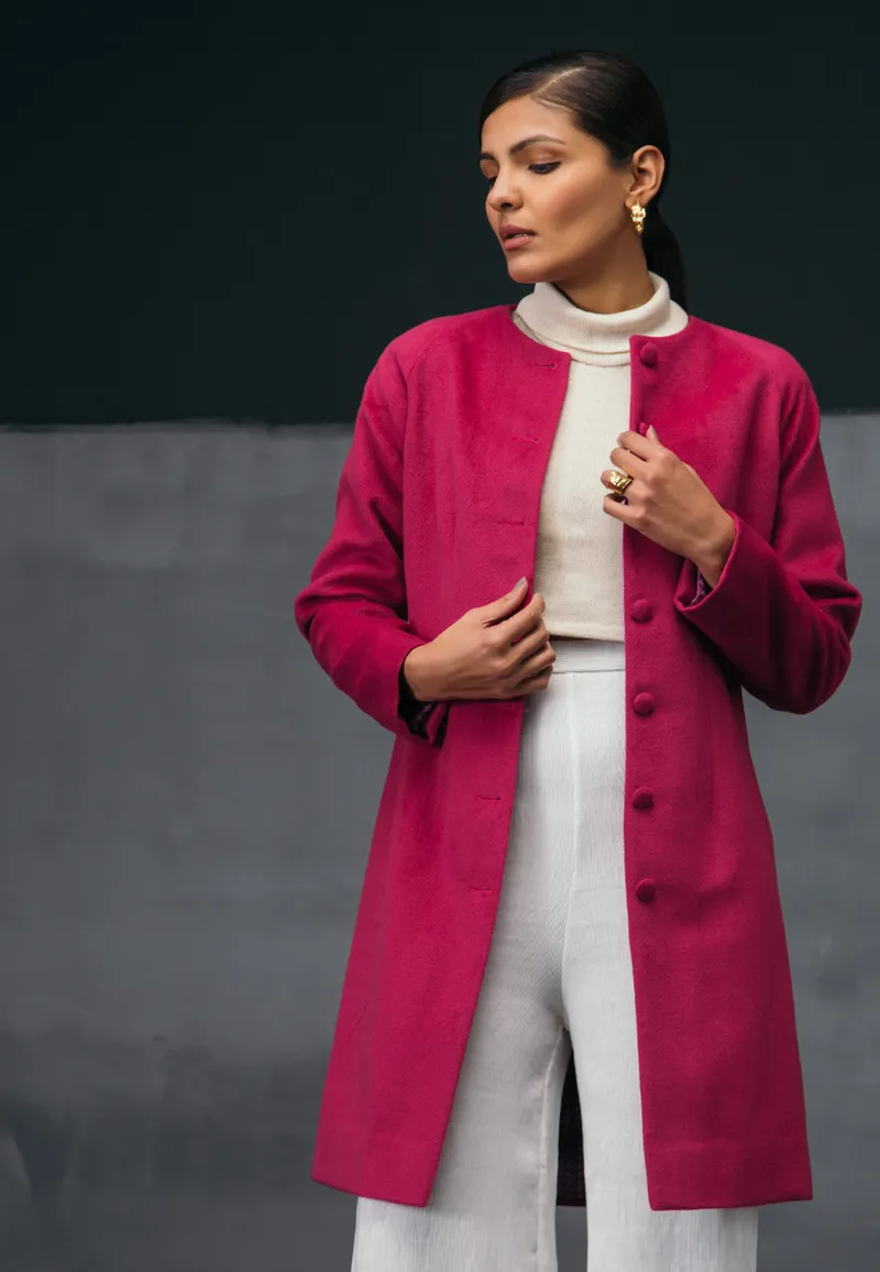 COLLARLESS WOOL COAT IN PINK