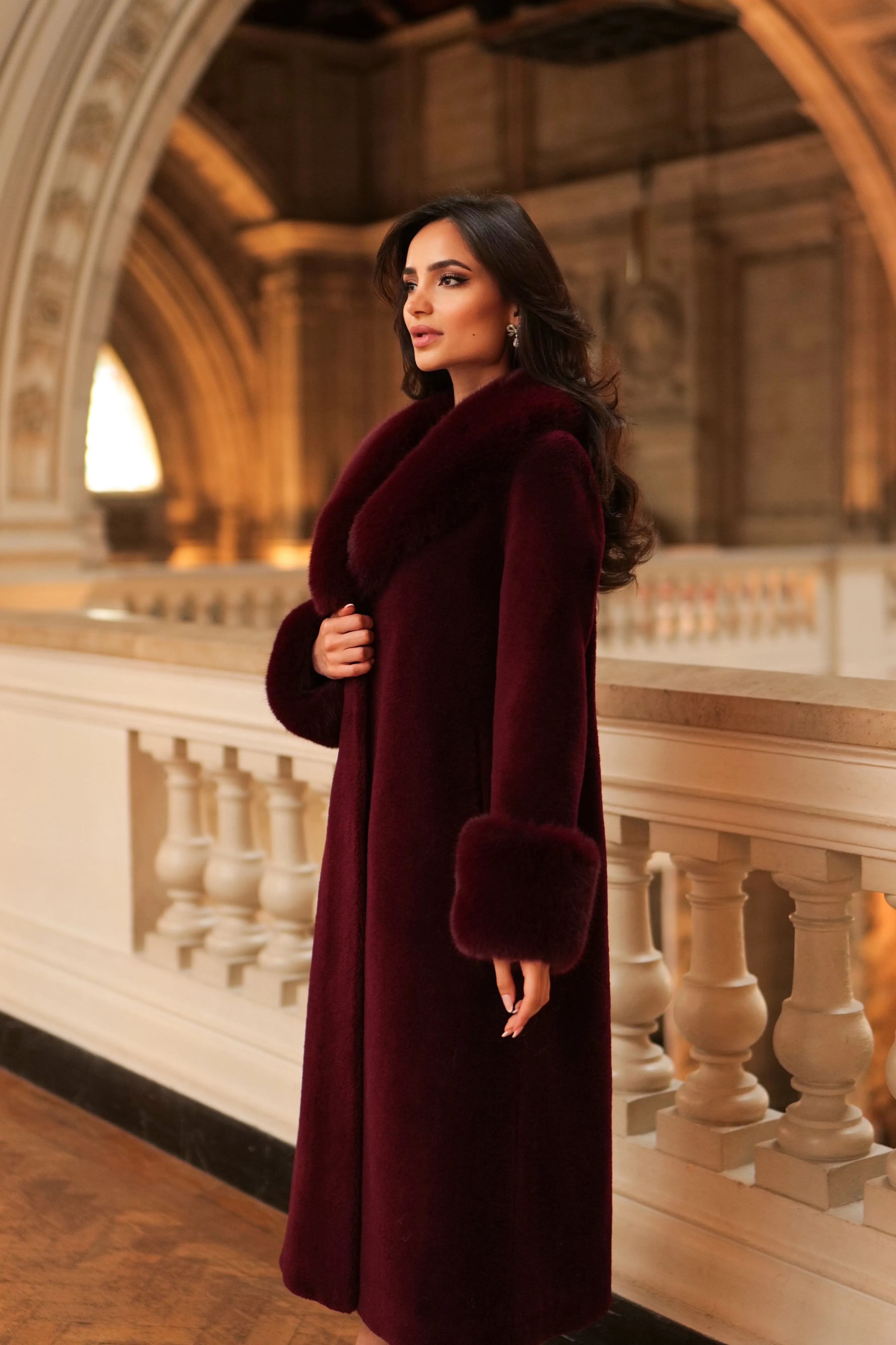 'Sunset Boulevard' Long Wool Coat with Faux Fur Collar in Rosso